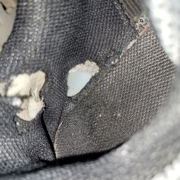 Asics GEL Venture 8 Trail Running shoes, Grey/Red/Black, 101B396, Men's sz 10.5 - Picture 13 of 14